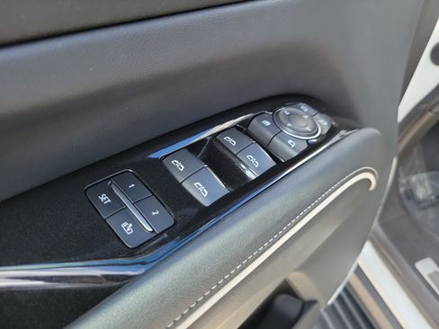 Used 2021 Cadillac Escalade Sport w/ Driver Assist Tech Package image 26