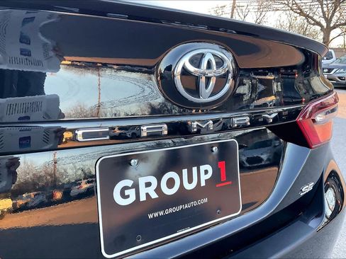 Used 2023 Toyota Camry SE image 29