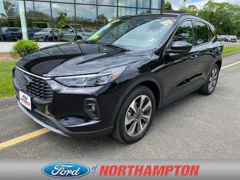 Certified 2025 Ford Escape Platinum AWD/4WD image 1
