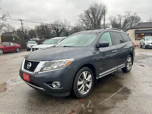 Used 2014 Nissan Pathfinder Platinum w/ Platinum Premium Package image 2