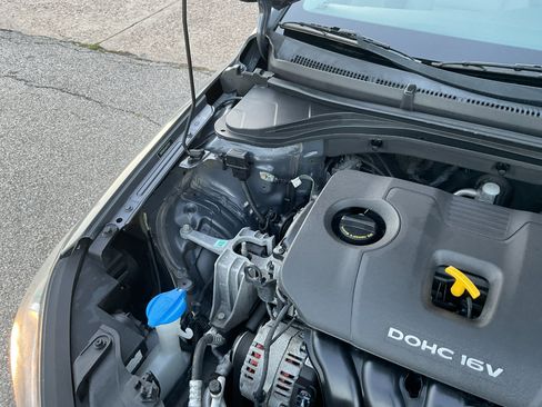 Used 2018 Hyundai Elantra Value Edition image 40