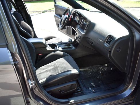 Used 2015 Dodge Charger R/T RWD image 23