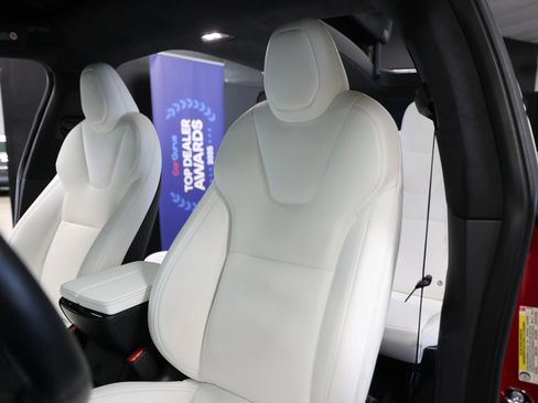 Used 2020 Tesla Model X Long Range AWD/4WD image 24