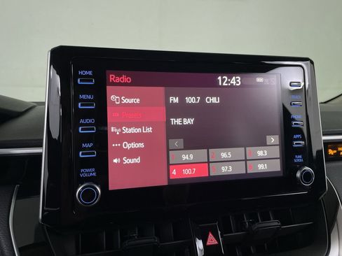 Used 2020 Toyota Corolla LE image 14