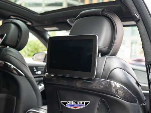 Used 2019 Mercedes-Benz S 560 4MATIC Sedan w/ Premium Package image 17