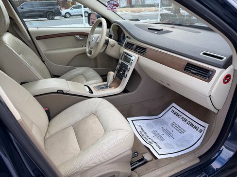 Used 2010 Volvo XC70 3.2 image 17