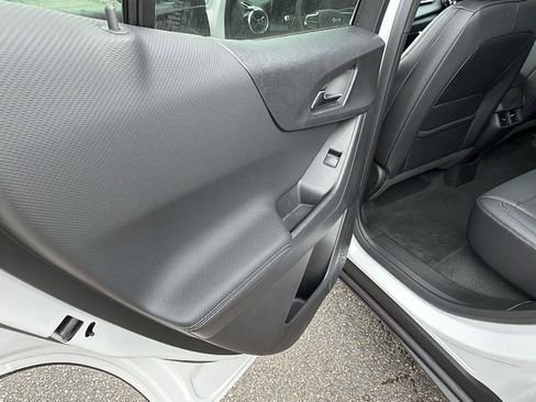 New 2026 Chevrolet Equinox LT w/ Convenience Package II FWD image 15