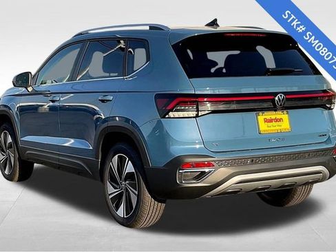New 2025 Volkswagen Taos SE image 3