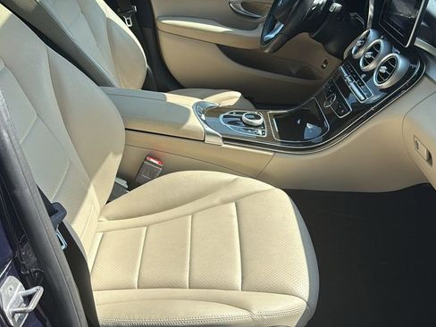 Used 2018 Mercedes-Benz C 300 4MATIC Sedan image 11