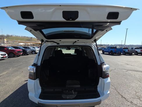 Used 2023 Toyota 4Runner TRD Off-Road image 31