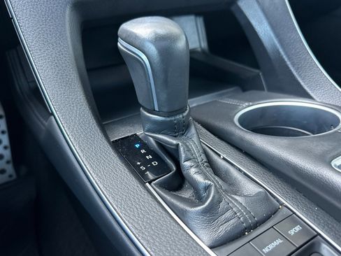 Used 2019 Toyota Avalon XSE w/ Carpet Mat Package image 18