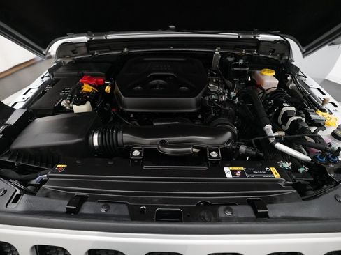 Used 2023 Jeep Wrangler Sport image 3