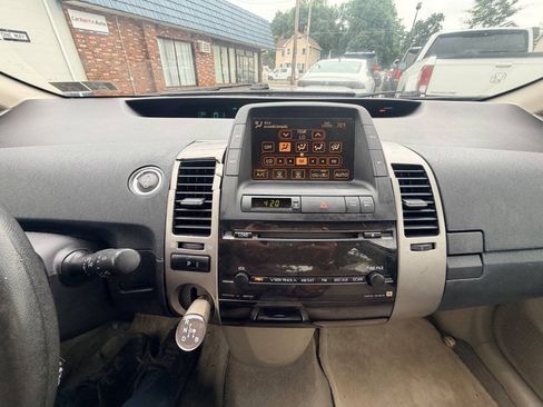Used 2009 Toyota Prius FWD image 6