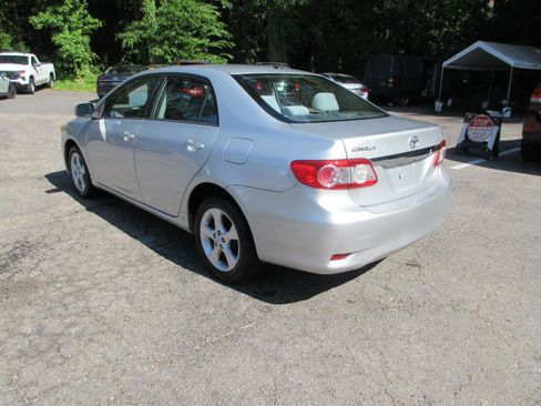 Used 2012 Toyota Corolla LE w/ Premium Pkg FWD image 7
