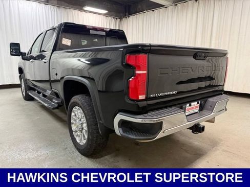 Used 2025 Chevrolet Silverado 2500 LTZ w/ LTZ Premium Package AWD/4WD image 11