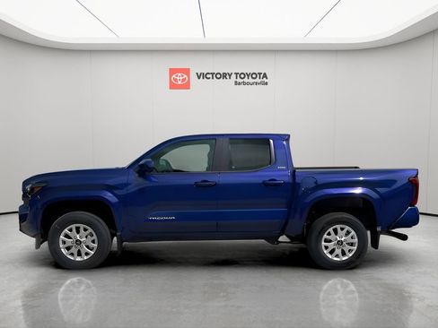 New 2025 Toyota Tacoma SR5 image 15
