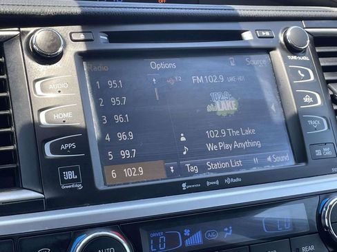 Used 2018 Toyota Highlander Limited AWD/4WD image 31