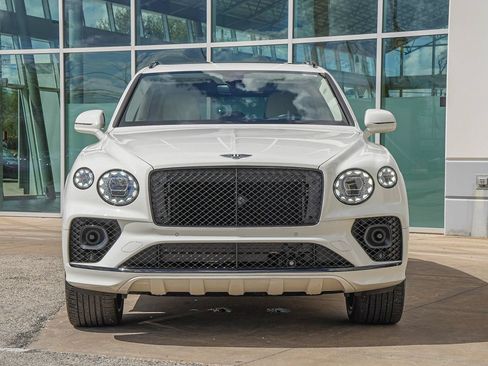 Certified 2023 Bentley Bentayga AWD/4WD image 10