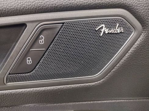 Used 2020 Volkswagen Tiguan SEL Premium R-Line image 24