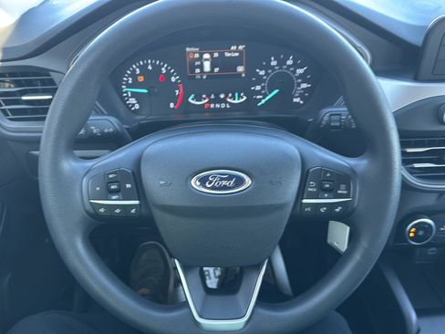 Used 2022 Ford Escape S image 18