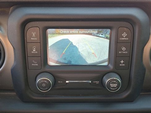 Certified 2018 Jeep Wrangler Unlimited Sport image 17