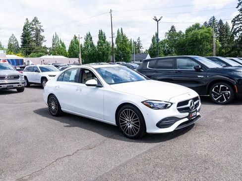 Used 2025 Mercedes-Benz C 300 4MATIC Sedan image 26