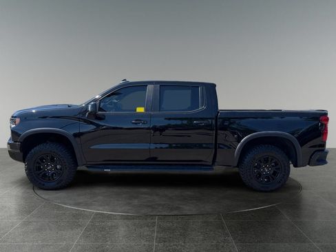 Used 2022 Chevrolet Silverado 1500 ZR2 w/ Technology Package AWD/4WD image 5