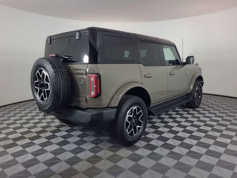 Used 2025 Ford Bronco Outer Banks image 3