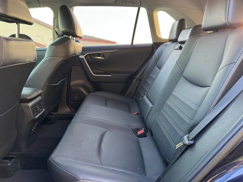 Certified 2019 Toyota RAV4 Limited w/ Limited Grade Weather Package AWD/4WD image 5