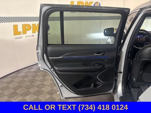 Used 2023 Jeep Grand Cherokee L Overland AWD/4WD image 26