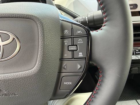 New 2026 Toyota Prius Plug-In Hybrid FWD image 19