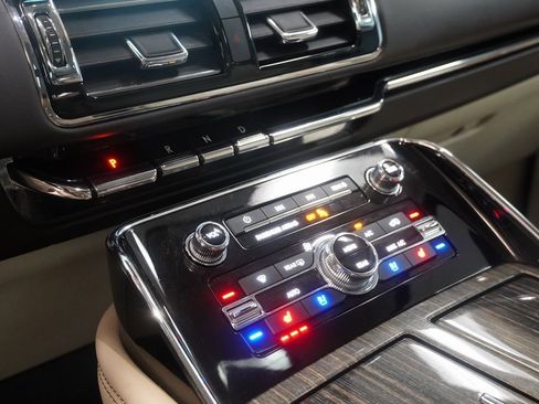 Used 2018 Lincoln Navigator Black Label image 24