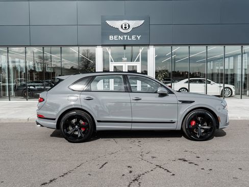 Used 2022 Bentley Bentayga image 14