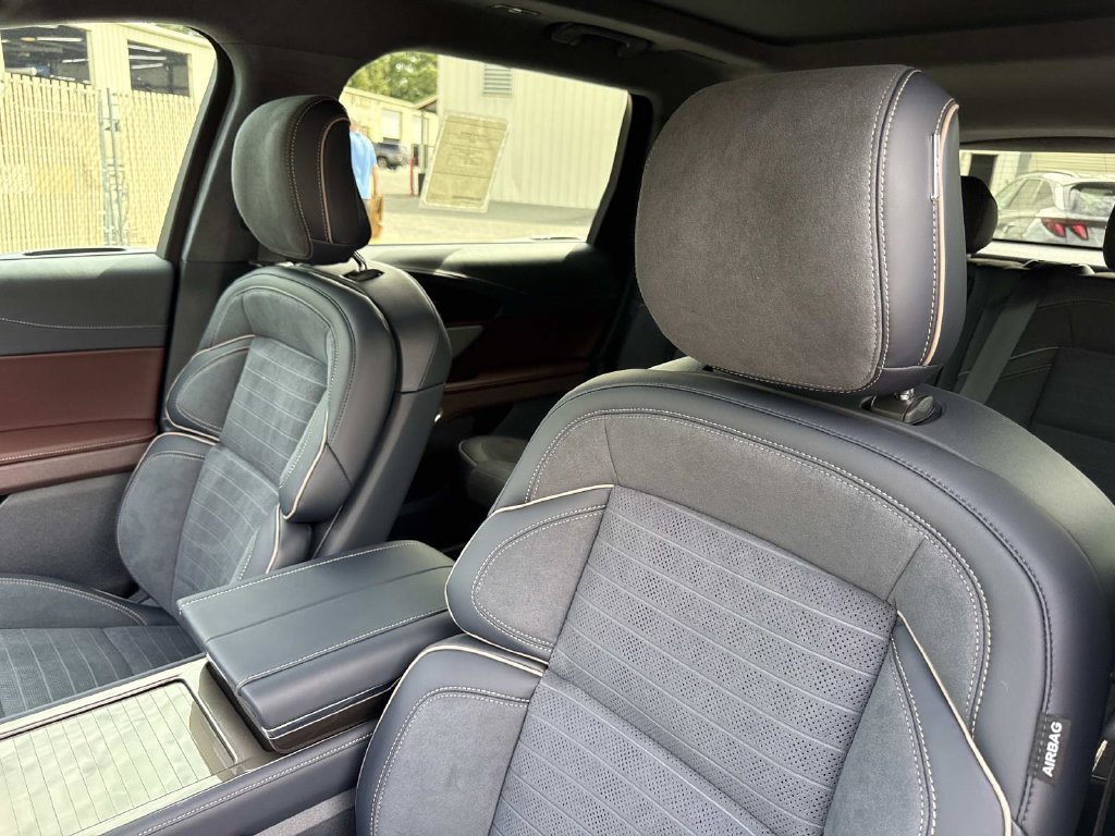 New 2026 Lincoln Nautilus Black Label AWD/4WD image 21