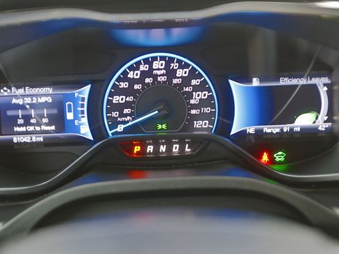 Used 2017 Ford C-MAX Energi SE w/ Equipment Group 402A image 7