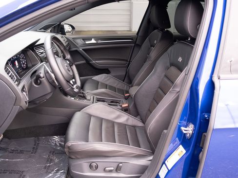 Used 2018 Volkswagen Golf R 4-Door image 11