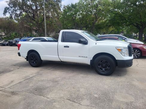 Used 2019 Nissan Titan S RWD image 14