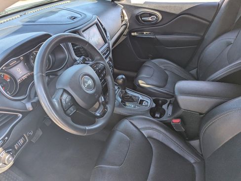 Used 2023 Jeep Cherokee Altitude Lux image 22