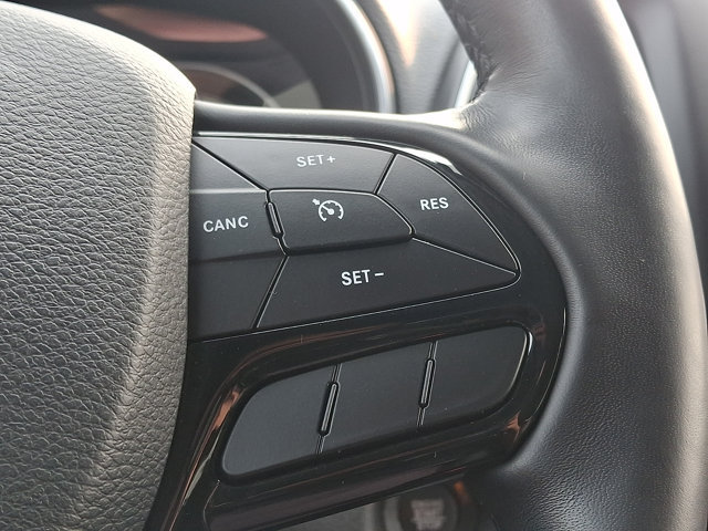 Used 2021 Jeep Cherokee Latitude Plus AWD/4WD image 22