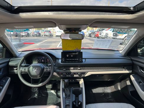 Used 2025 Honda Accord SE image 47