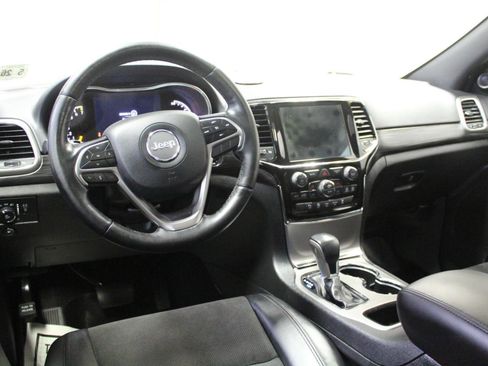 Used 2021 Jeep Grand Cherokee Laredo X image 7