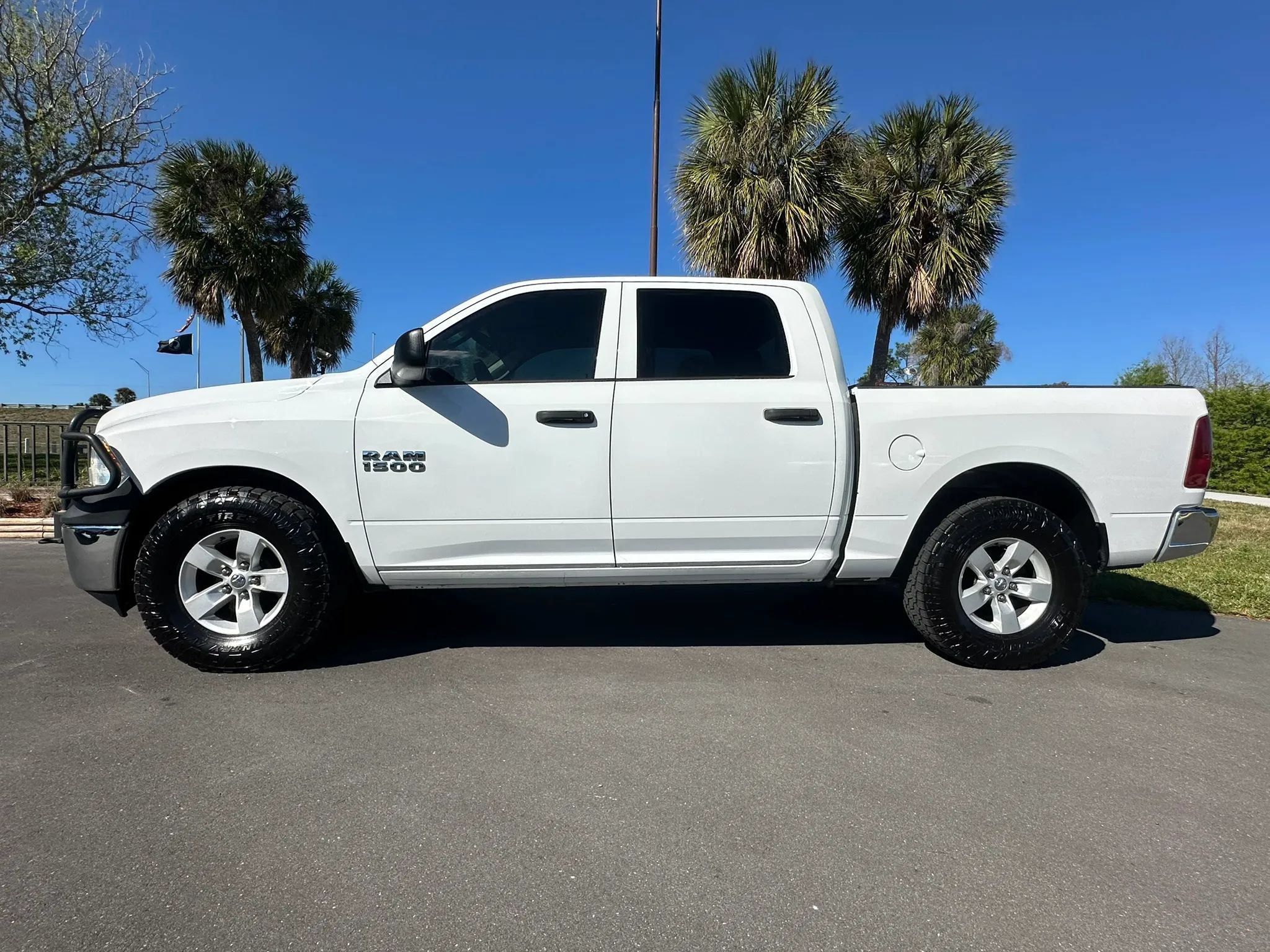 Used 2017 RAM 1500 Tradesman w/ Popular Equipment Group AWD/4WD image 6