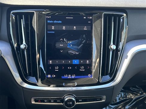 Used 2024 Volvo S60 B5 Core image 20