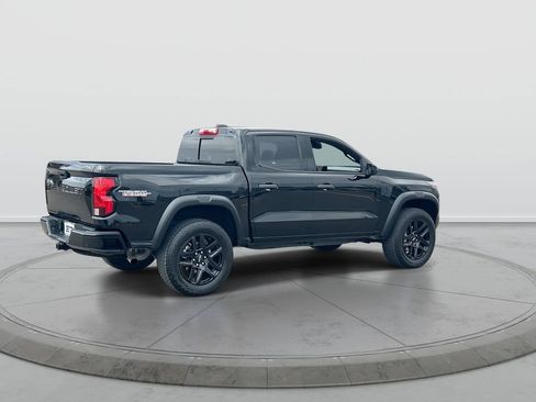 Used 2024 Chevrolet Colorado Trail Boss w/ Technology Package AWD/4WD image 8
