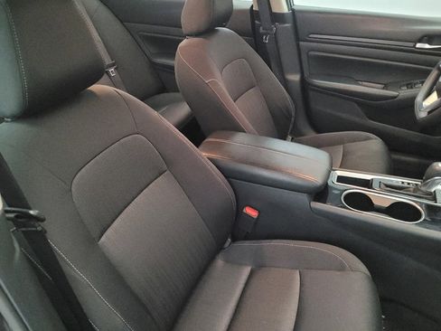 Used 2024 Nissan Altima 2.5 SV image 21