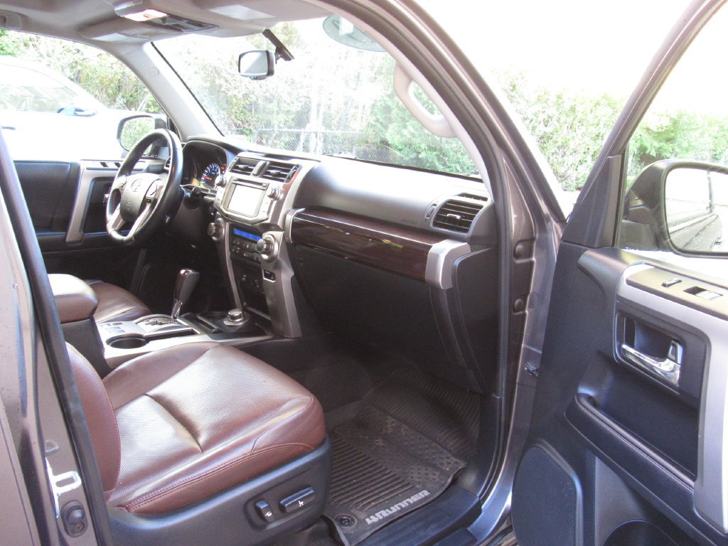 Certified 2019 Toyota 4Runner Limited AWD/4WD image 18
