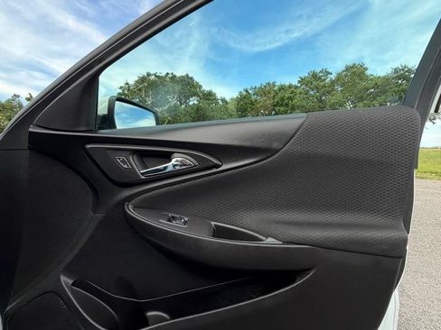 Used 2023 Chevrolet Malibu LT FWD image 13