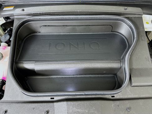 Used 2024 Hyundai Ioniq 6 SEL RWD image 34
