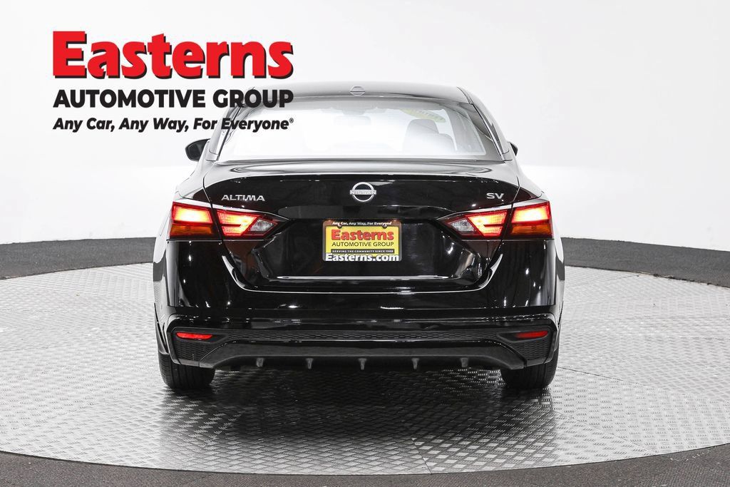 Used 2024 Nissan Altima 2.5 SV FWD image 8