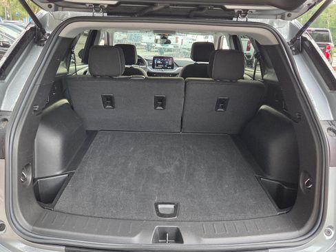 Certified 2025 Chevrolet Blazer LT FWD image 17